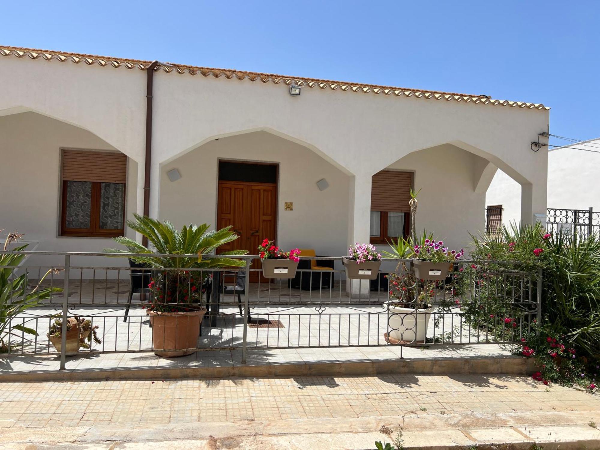 كاستيلوزو Villa Dolce Vita Rooms المظهر الخارجي الصورة
