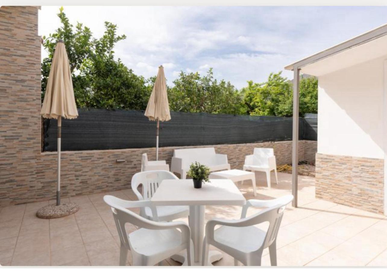 كاستيلوزو Villa Dolce Vita Rooms المظهر الخارجي الصورة