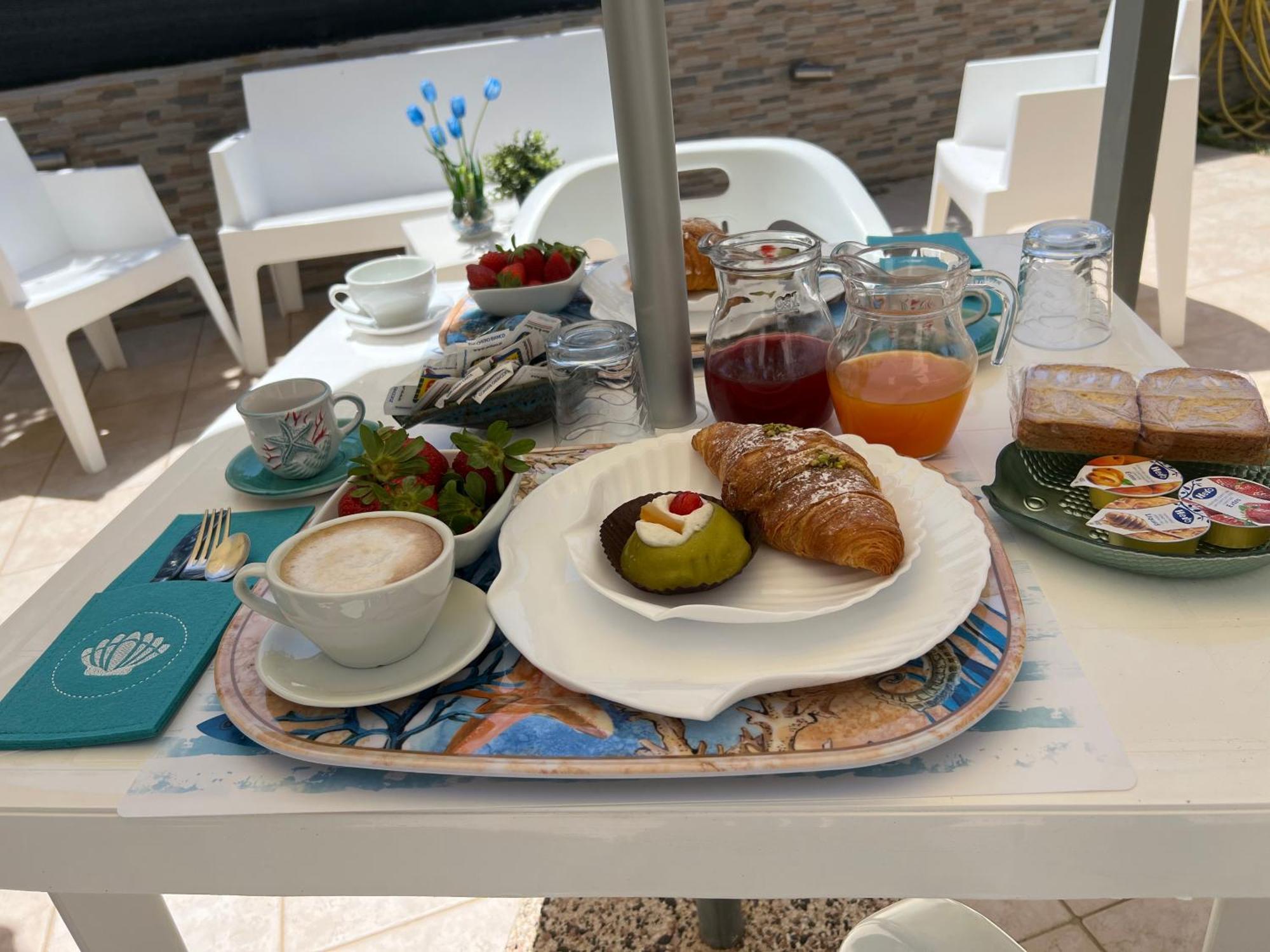 كاستيلوزو Villa Dolce Vita Rooms المظهر الخارجي الصورة