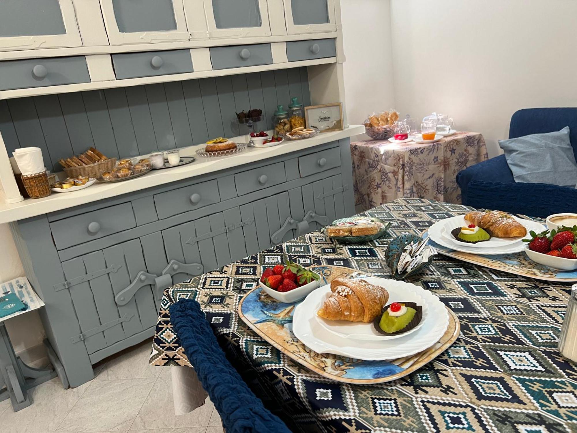 كاستيلوزو Villa Dolce Vita Rooms المظهر الخارجي الصورة